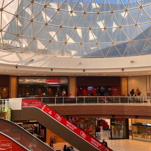 Shopping Paralela abre mais cedo neste domingo