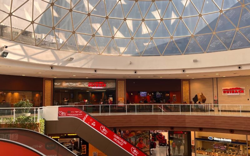 Shopping Paralela abre mais cedo neste domingo