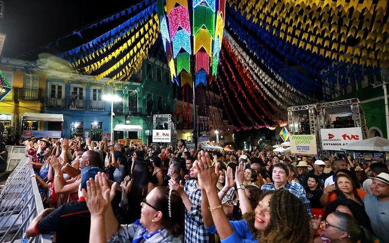 São João da Bahia reúne grandes nomes do forró e fortalece cultura popular no Centro Histórico de Salvador