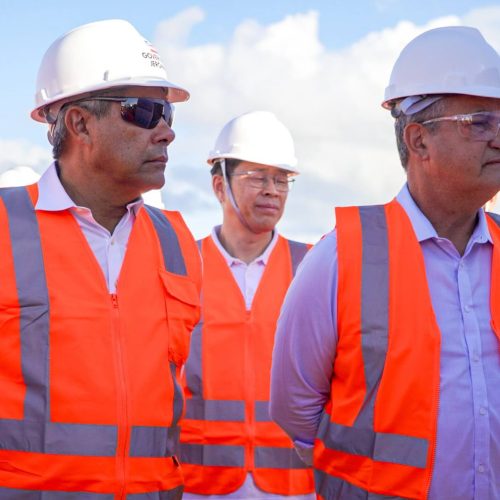 No canteiro de obras da Ponte Salvador-Itaparica, Rui destaca materialização de sonho