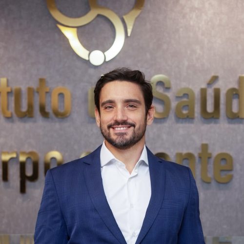 Médico Rodrigo Chinelli explica que sintomas frequentemente naturalizados podem indicar desequilíbrios hormonais, nutricionais ou metabólicos e reforça a importância de uma avaliação individualizada