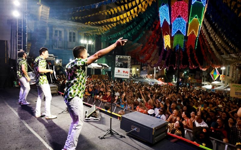 Com investimento do Governo do Estado, São João no Pelourinho atrai baianos e turistas